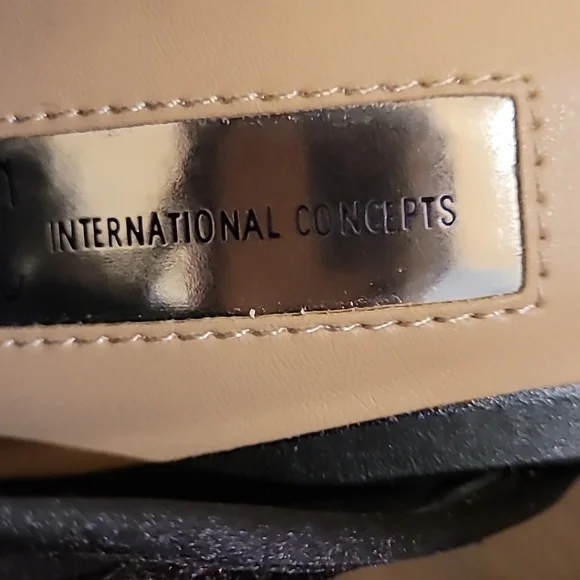 International Concept Black Lace stilettos - Picture 6 of 8